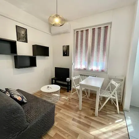 Apartment Leia W/private Parking In Old Town